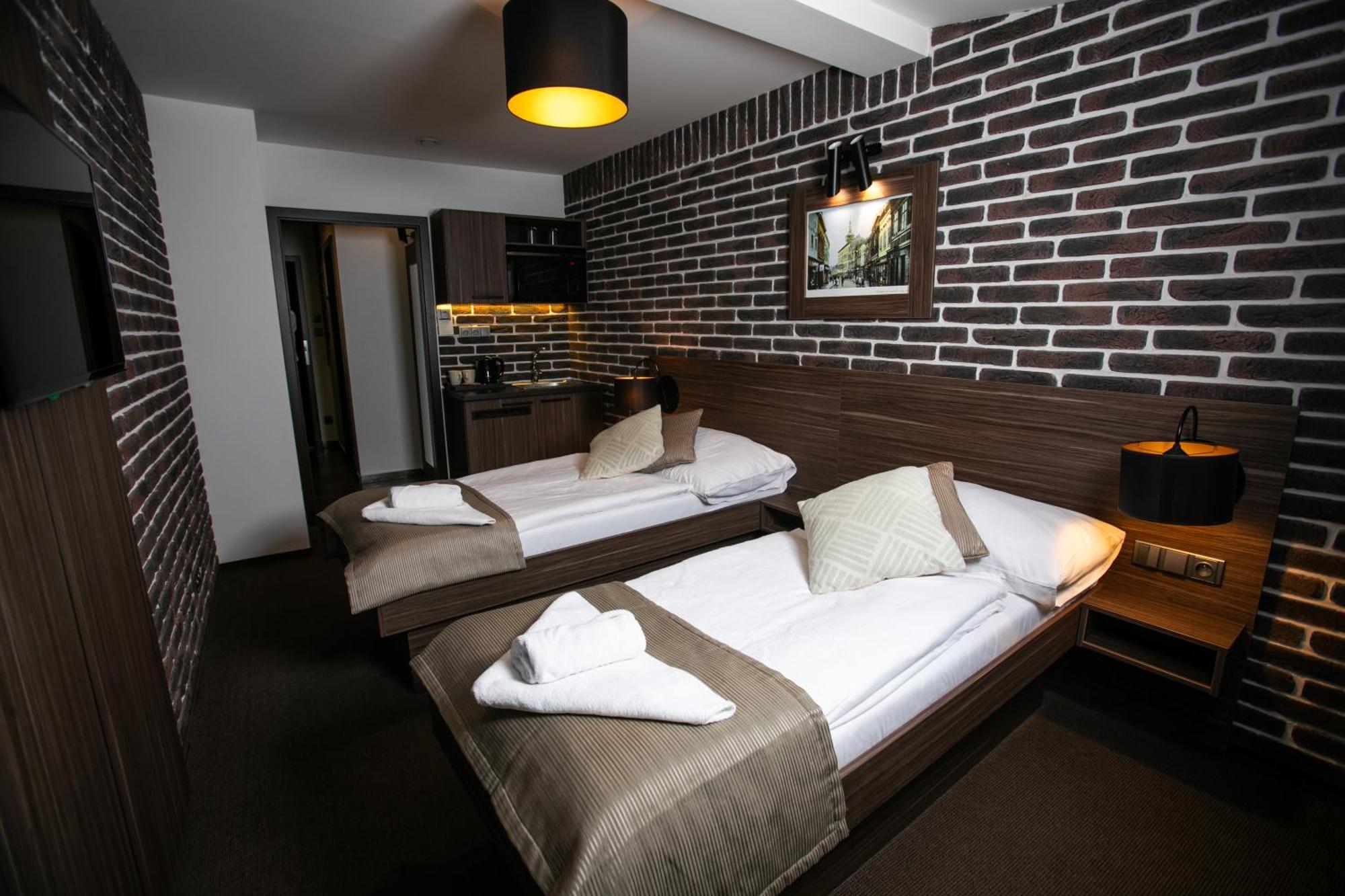 Penzion U Kubesa - Adults Only กรอมเมียร์ริช ห้อง รูปภาพ